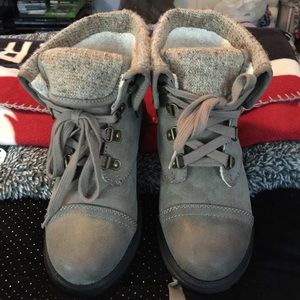 Roxy boots!!! **NWOT**