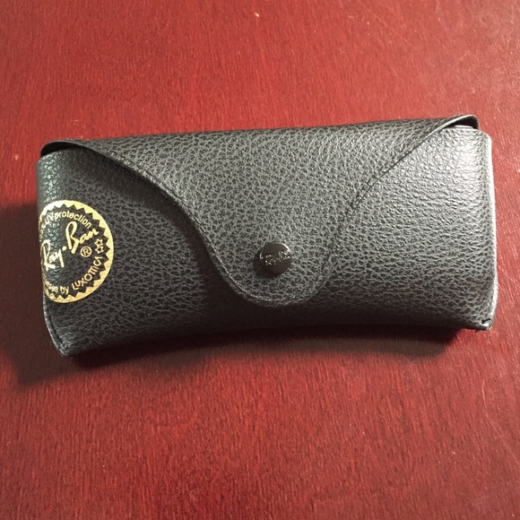 Brand new never worn Wayfarer sunglasses main image 4