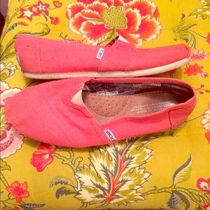 Coral linen Toms