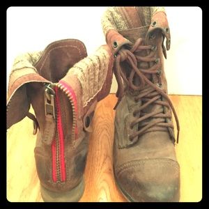 Steve Madden brown leather boots with back zip