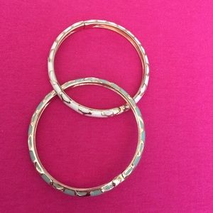 Bracelets with and mint color