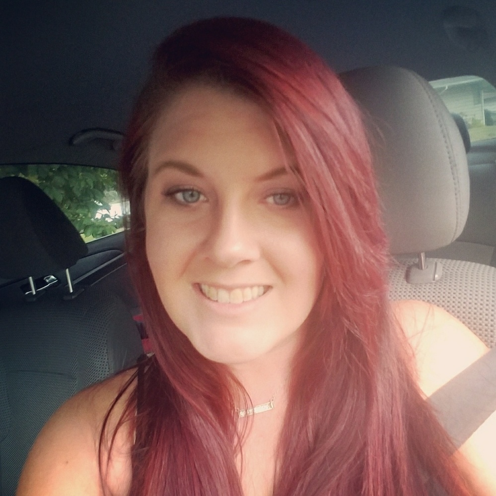 Meet your Posher, Alexia