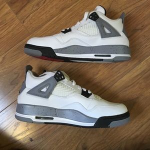 Air Jordan Cement 4's size 6.5 youth 8.5 women