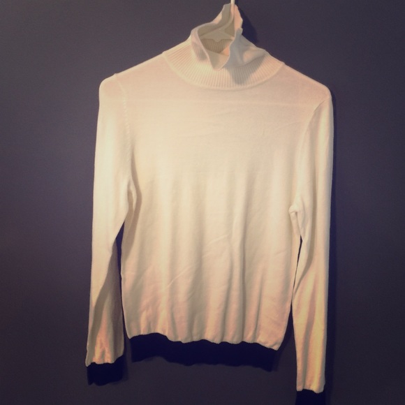 Forever 21 turtleneck sweater