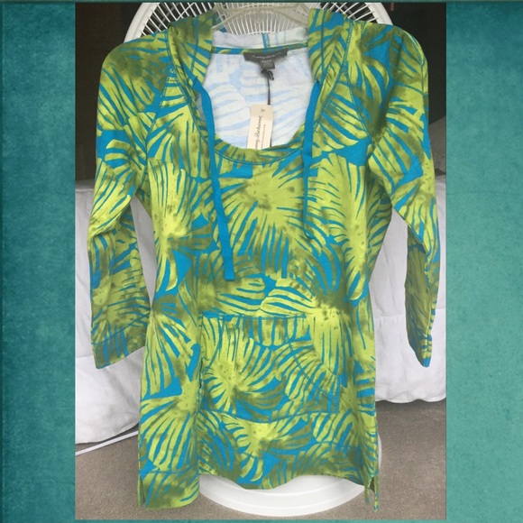Tommy Bahama Tropical 3/4 Sleeve Hooded Shirt NWT!