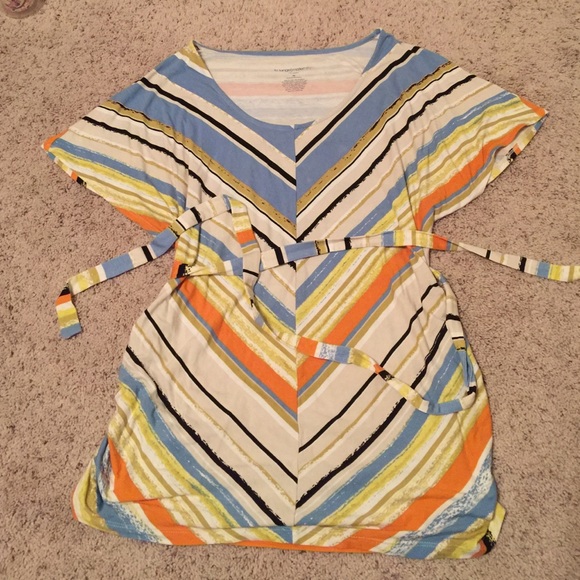 Liz Lange maternity top - Picture 1 of 3