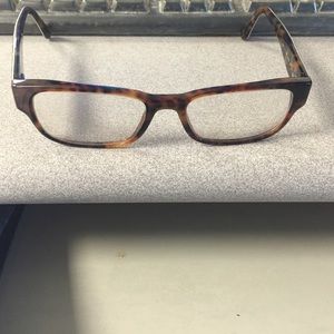 Meet your Posher, Loida