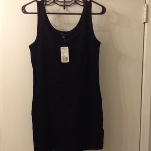 Cute black dress. 💃