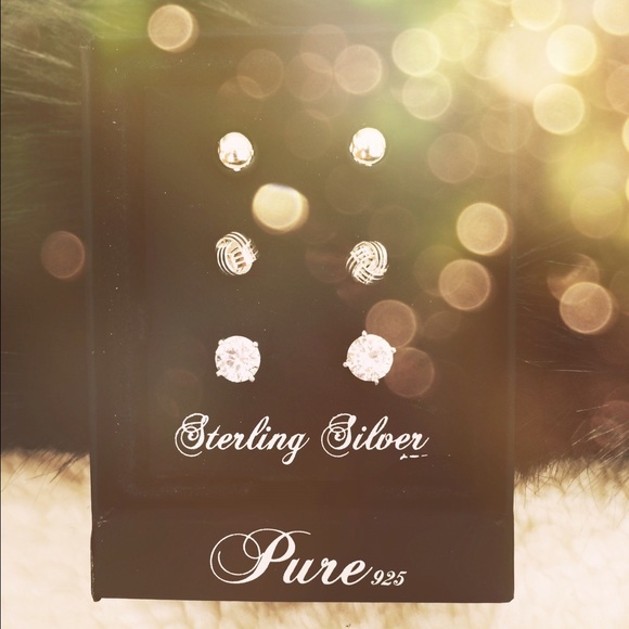 NWT - Pure Sterling Silver Classic Earring Studs