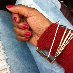 Gold linked square bracelets