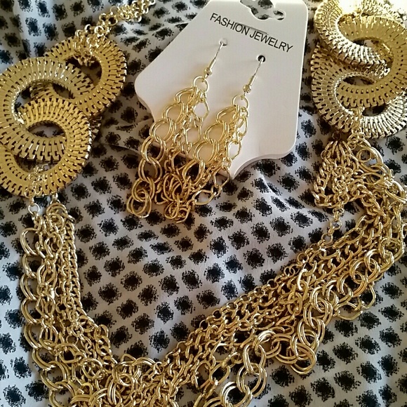 None Jewelry - STATEMENT SET 💖