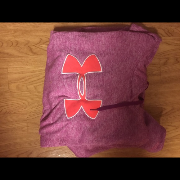 Under armor sweatshirt
