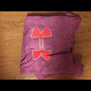 Under armor sweatshirt