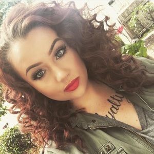 Meet your Posher, Mandy