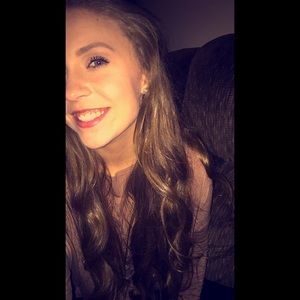 Meet your Posher, Kayla