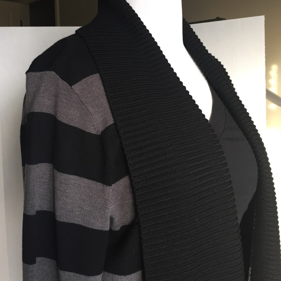 Sale 💕💕 iNC Black/Charcoal sweater