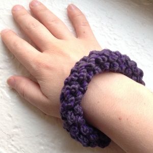 NWT Emily Keller Handmade Purple Marled Bracelet