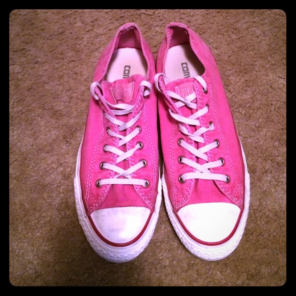 Pink Converse Allstar older style size 9