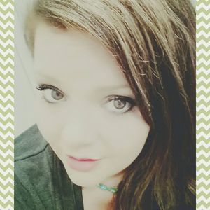 Meet your Posher, Jenelle