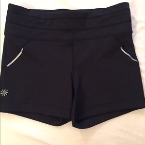 Athleta workout spandex shorts! Worn once! 💪🏽