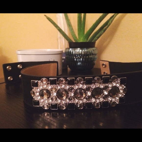Waist Cinching Belt w Rhinestone Detail