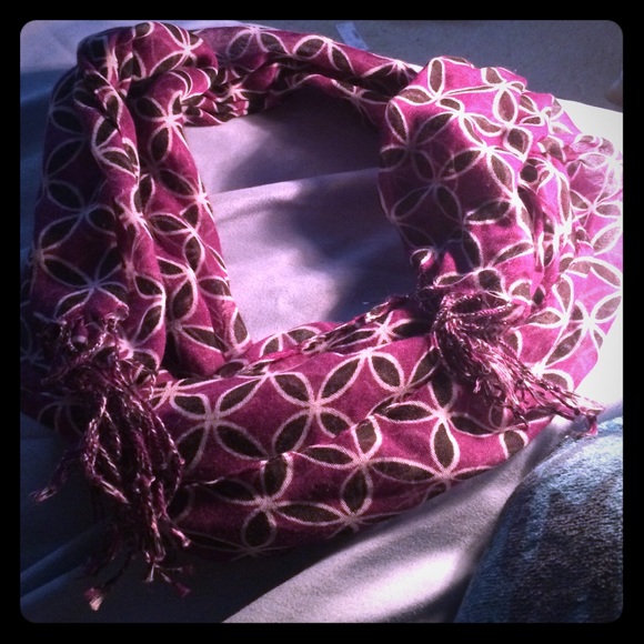 NWOT Scarf - Picture 1 of 1