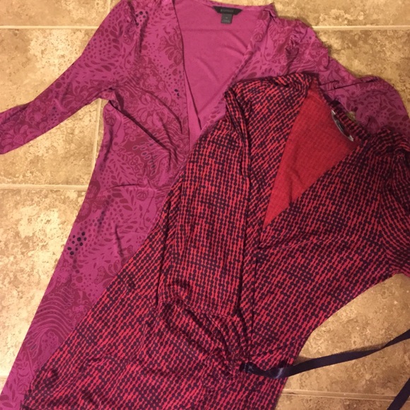 2 print Express wrap dresses with V neck