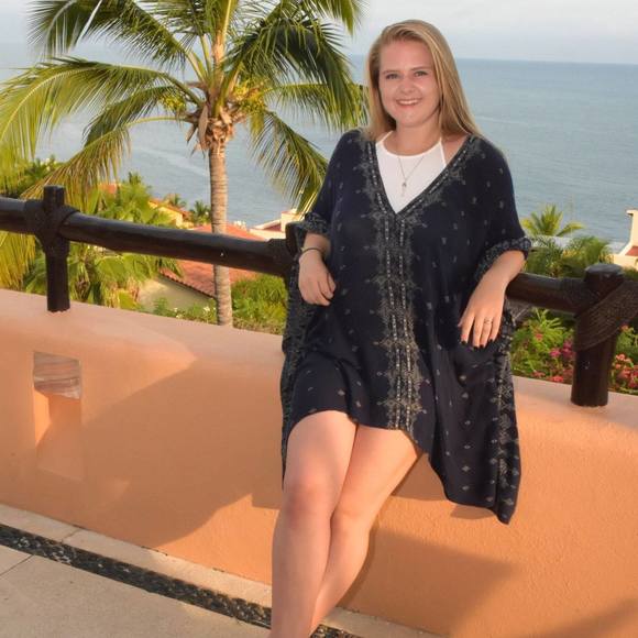 Meet your Posher, Zoe