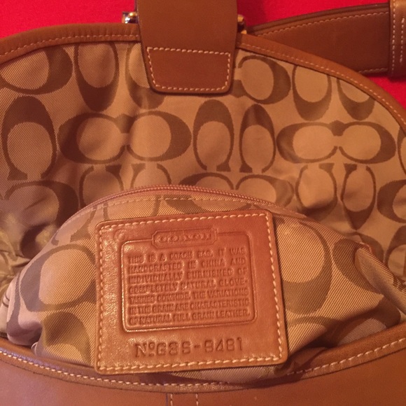 Coach purse/shoulder bag *authentic*. - Picture 3 of 4