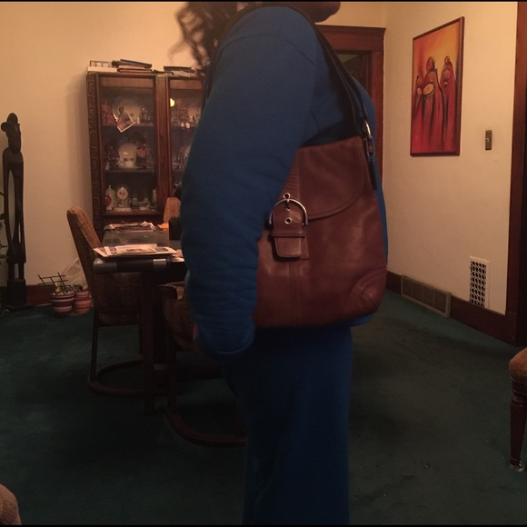 Coach purse/shoulder bag *authentic*. - Picture 4 of 4