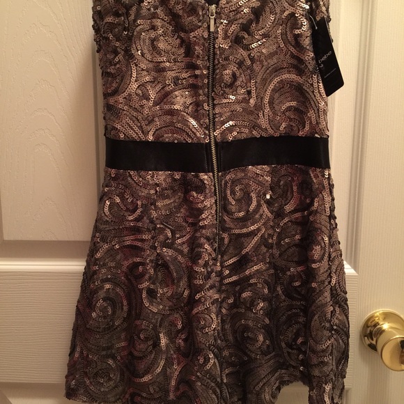 BeBe sequence romper. - Picture 2 of 4