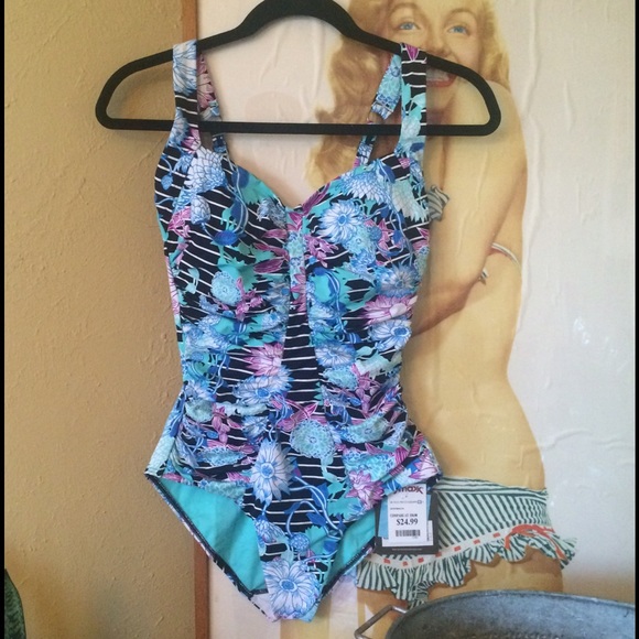 NWT Sunseeker Australia One Piece