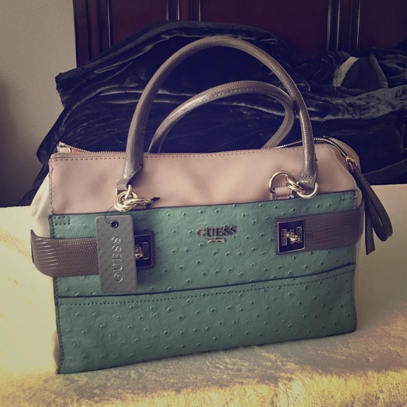Guess shoulder bag