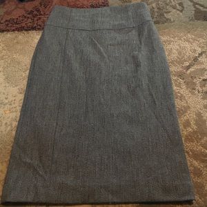 Fitted express pencil skirt