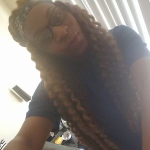 Meet your Posher, Destiny