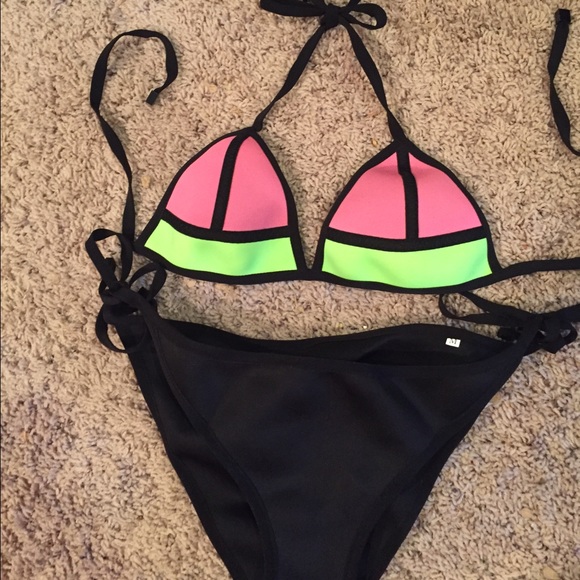Triangl type swim suit