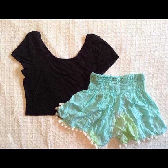 Black size med crop top & size s/m flowy shorts