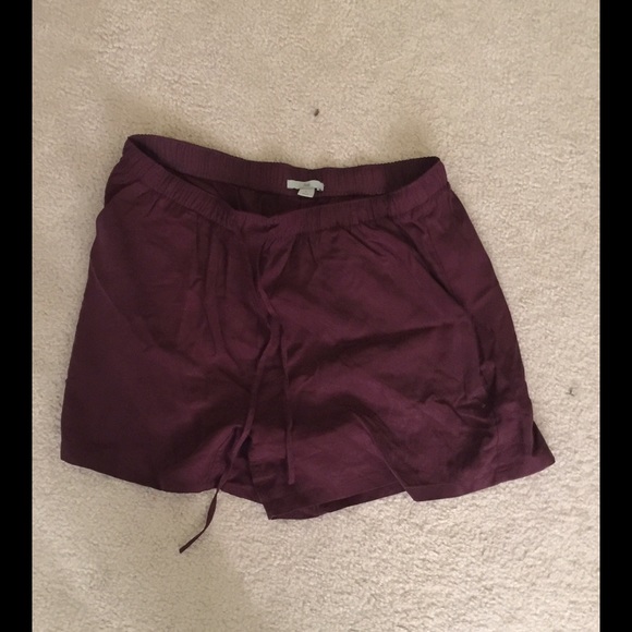 Flowy Gap shorts size Large