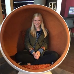 Meet your Posher, Jessica