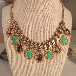 Statement necklace