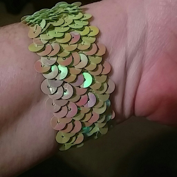 Sequin stretch band watch - Picture 3 of 3