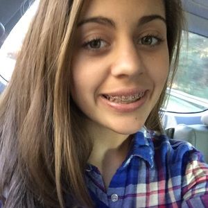 Meet your Posher, Courtney