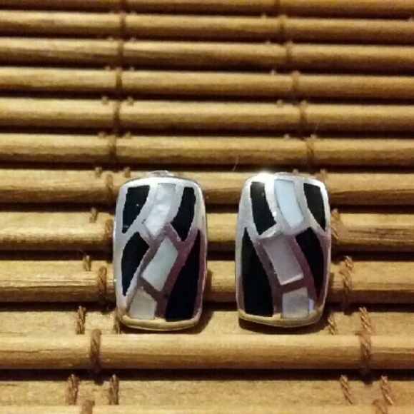 STERLING SILVER INLAID WITH ONYX AND PEARL - Picture 1 of 3