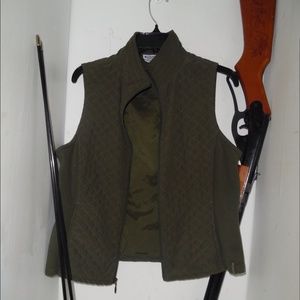 Small Columbia vest