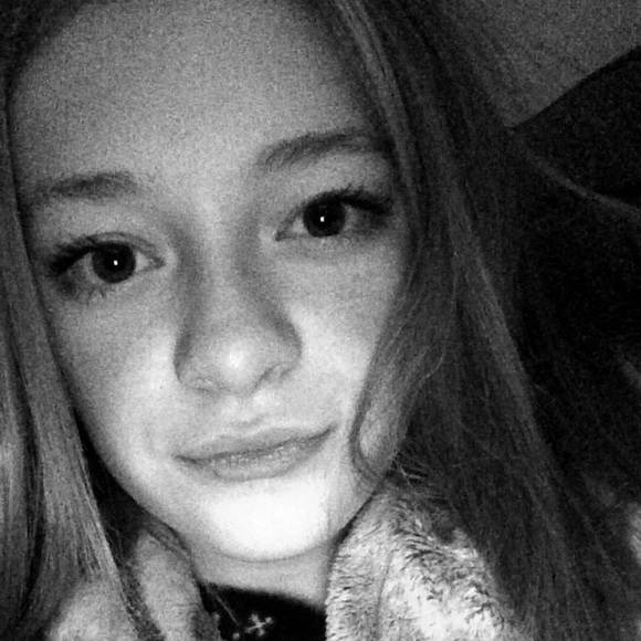 Meet your Posher, Kenzie