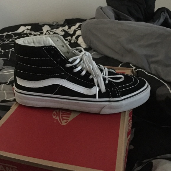 Vans - Picture 3 of 4