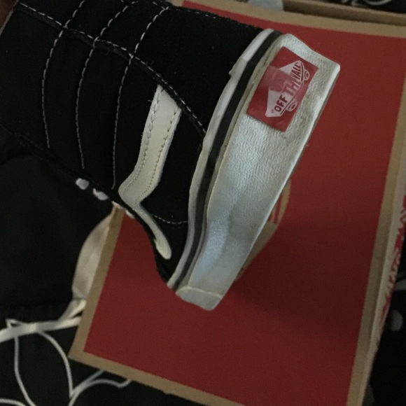 Vans - Picture 4 of 4