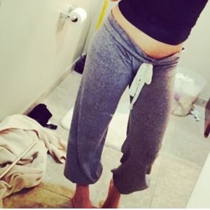 Thin sweat pants