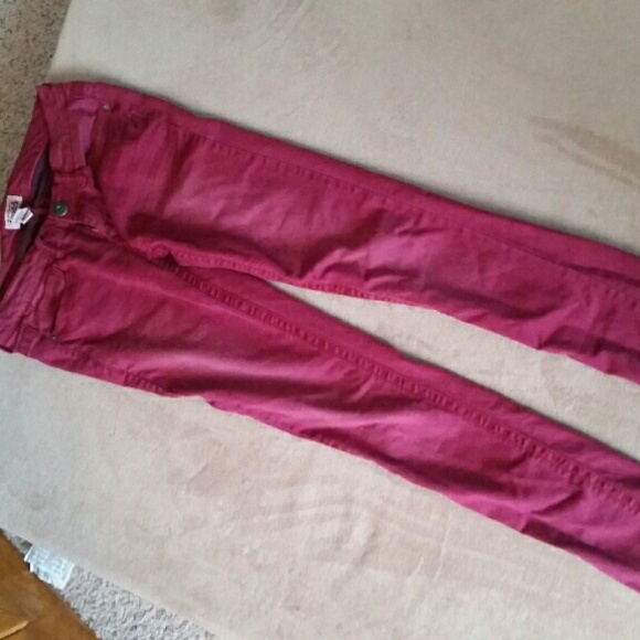 Burgendy colored Jean's - Picture 2 of 3
