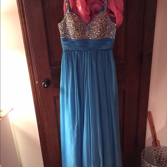 WORN ONCE PROM DRESS